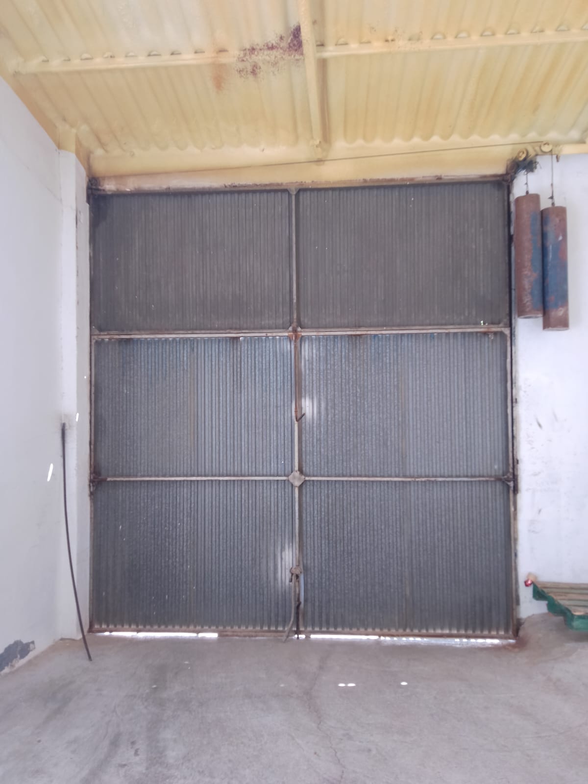 Puerta basculante classic en Denia