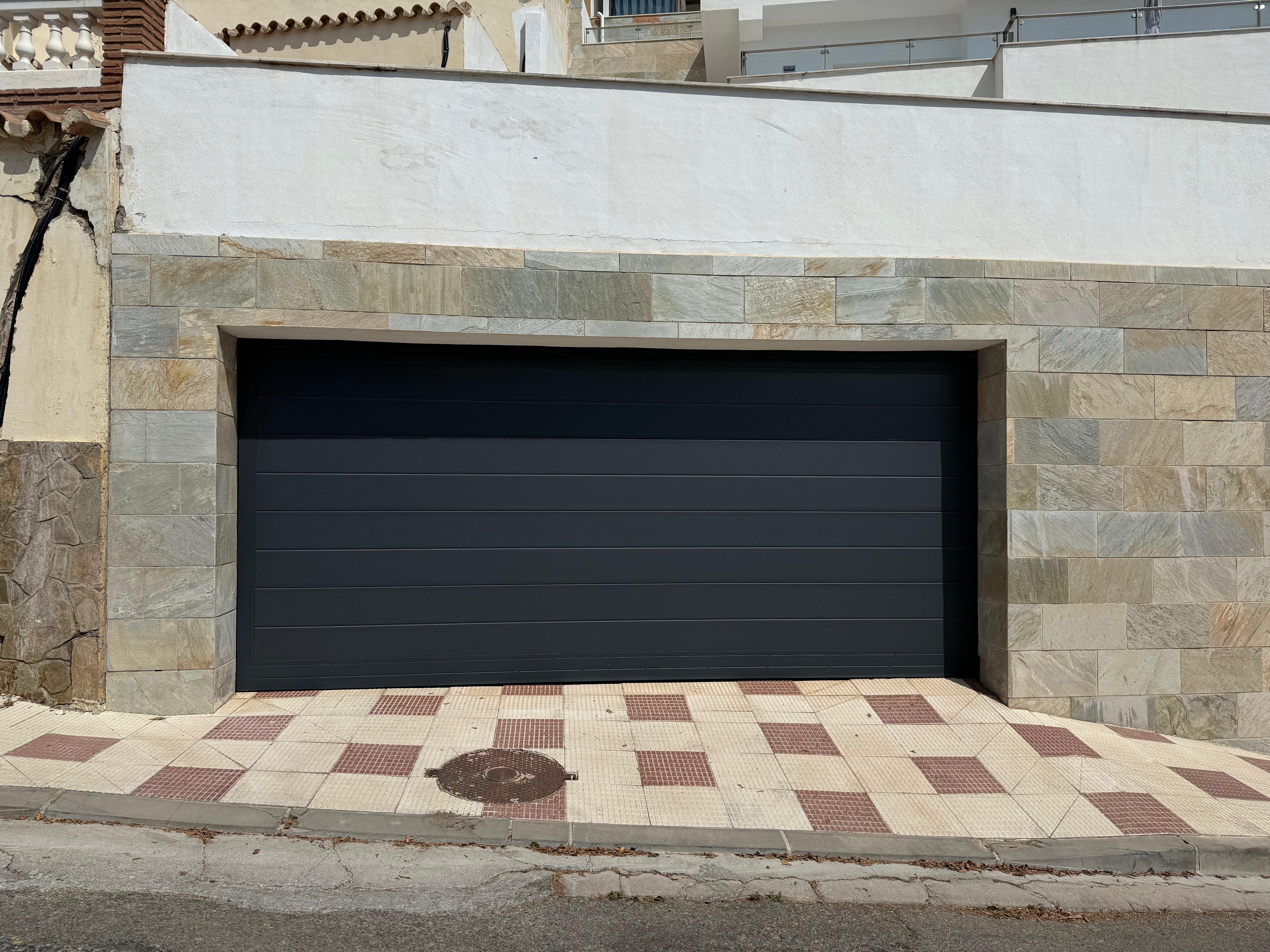 Automatización de garaje en Denia